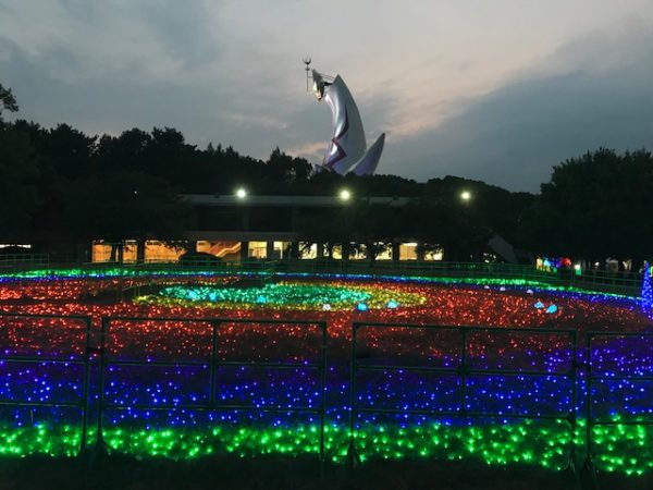 万博 公園 イルミネーション
